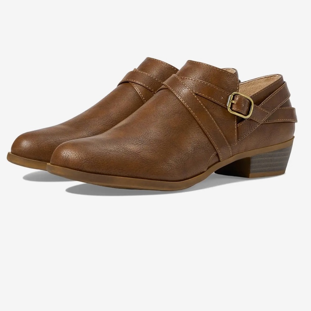 Life strides Velocity 2.0 Adley bootie in Whiskey Smooth size 6.5.